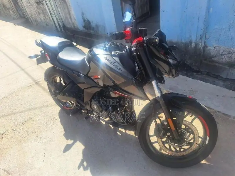 Bajaj Pulsar N160 2025