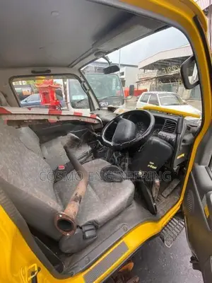 Isuzu Elf Crew cab Cabin