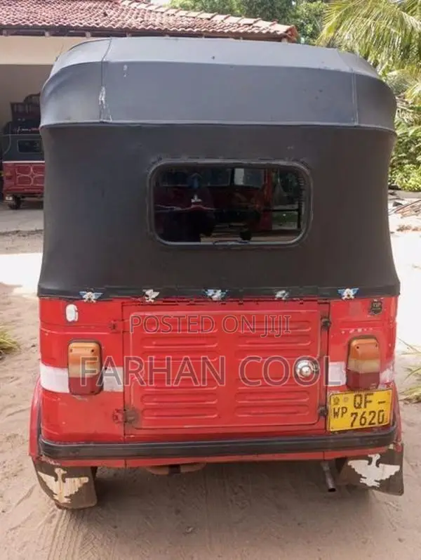 Bajaj RE 2006
