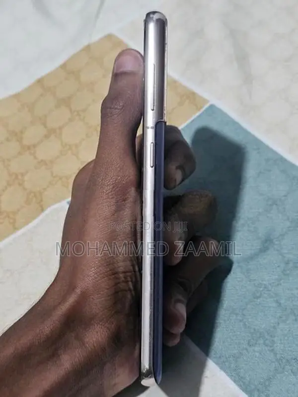 Samsung Galaxy S21 5G (Used)