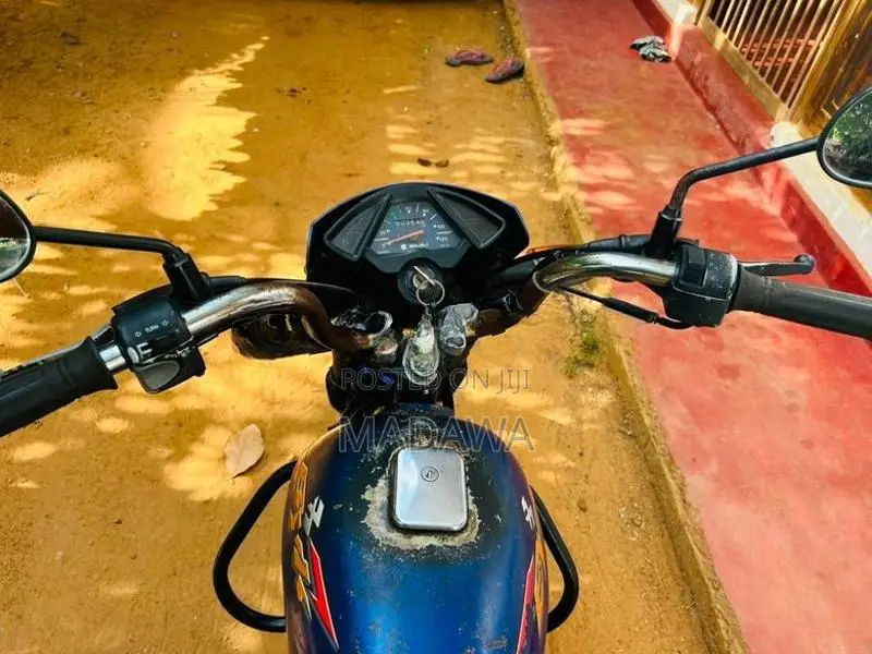 Bajaj Byk 100 2004