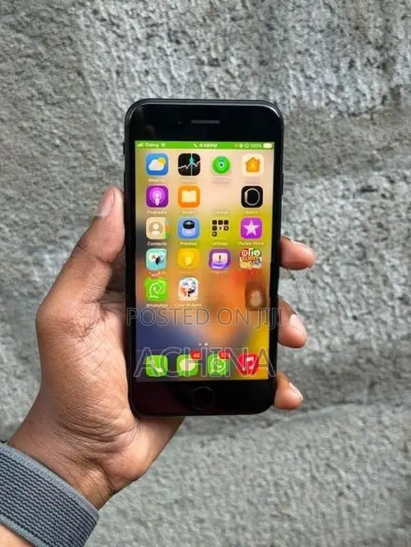 Apple iPhone SE 2 128GB (Used)