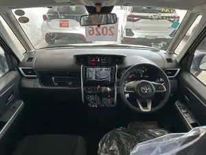 Toyota Roomy Custom GT 4way Cam 2026