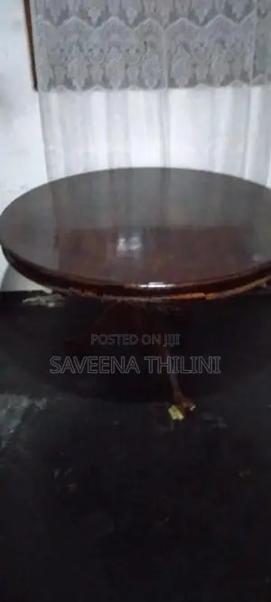 තෙක්ක Table