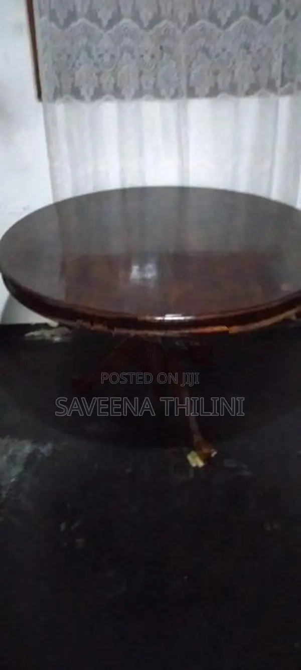 තෙක්ක Table