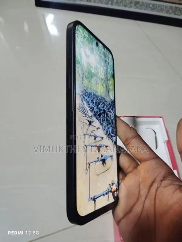 ZTE nubia V 80 Design (Used)