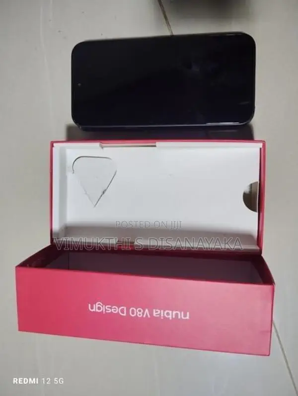 ZTE nubia V 80 Design (Used)