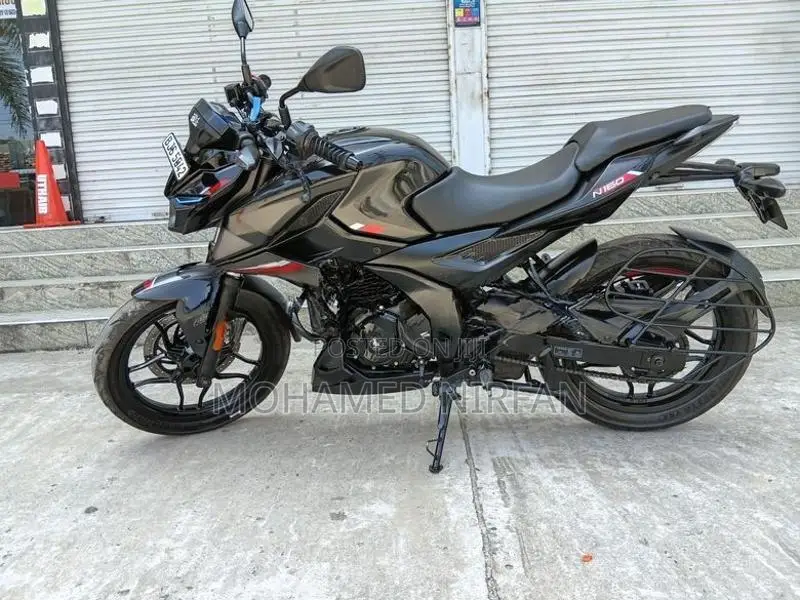 Bajaj Pulsar N160 2025