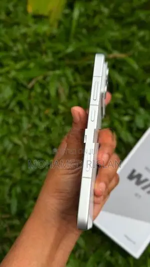 Honor Win RT (Used)