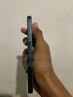 Apple iPhone 13 (Used)