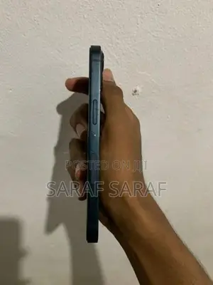 Apple iPhone 13 (Used)