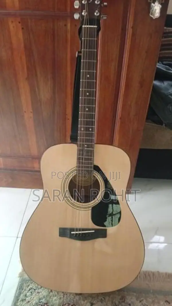 Yamaha F310 Guitar