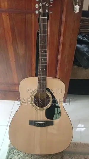 Yamaha F310 Guitar