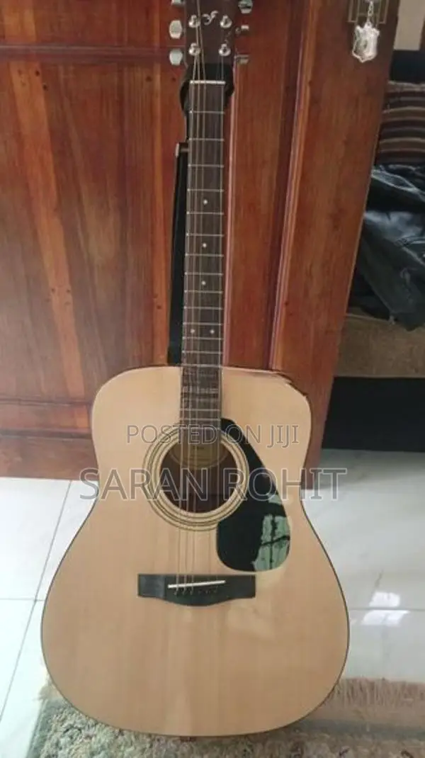 Yamaha F310 Guitar