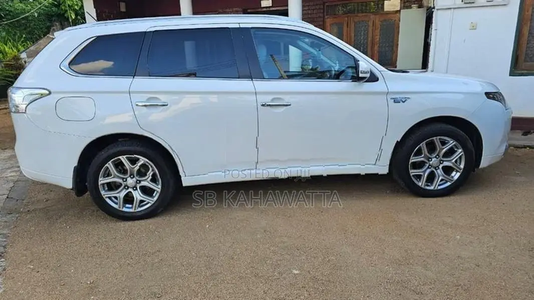 Mitsubishi Outlander 2015