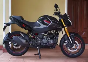 Hero Hunk 160R 4V 2025