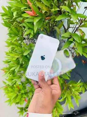 Apple iPhone SE 2 (Used)