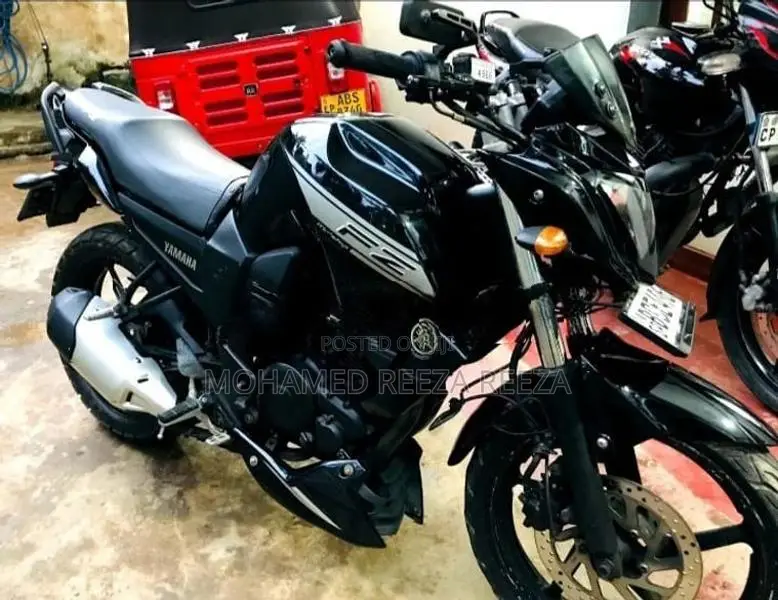 Yamaha FZ S 2015