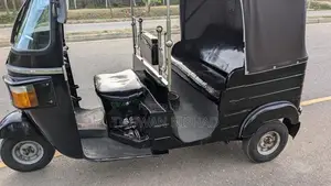 Bajaj RE 2015