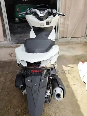 Honda PCX 160 2025