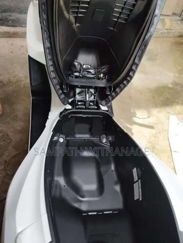 Honda PCX 160 2025