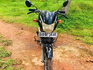 Bajaj CT100 2013