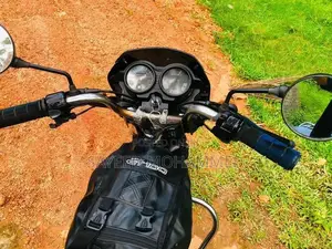 Bajaj CT100 2013