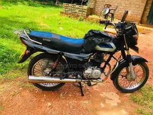 Bajaj CT100 2013