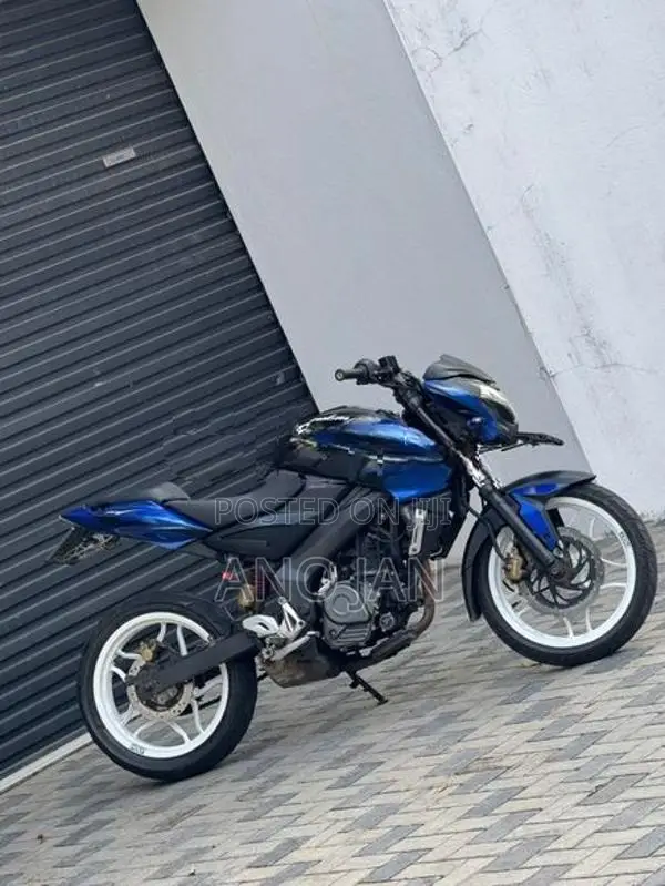 Bajaj Pulsar NS200 2014