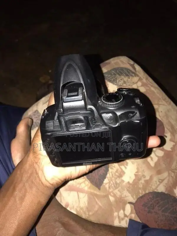 Nikon D3000 Camera