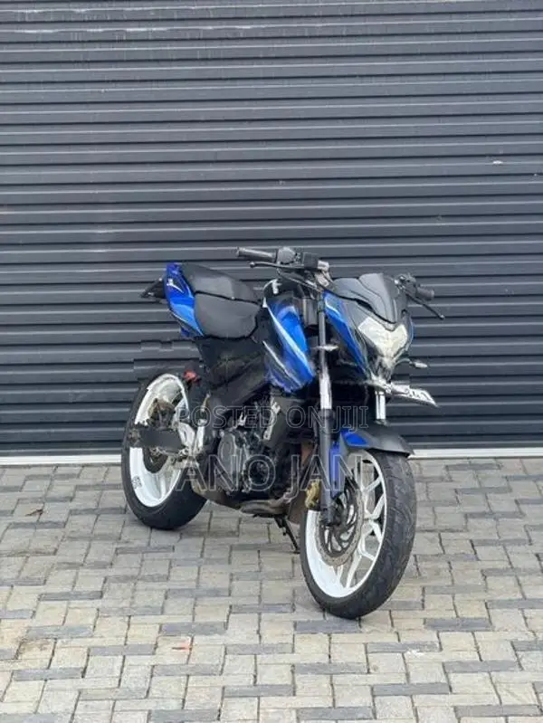 Bajaj Pulsar NS200 2014