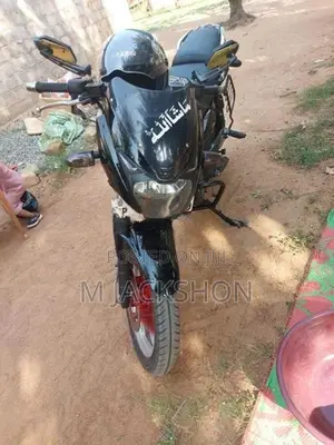 Bajaj Pulsar 180 2010