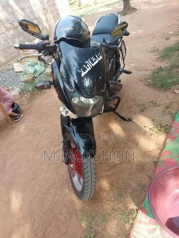 Bajaj Pulsar 180 2010