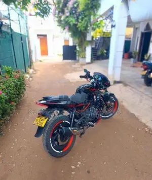 Bajaj Pulsar 180 2017