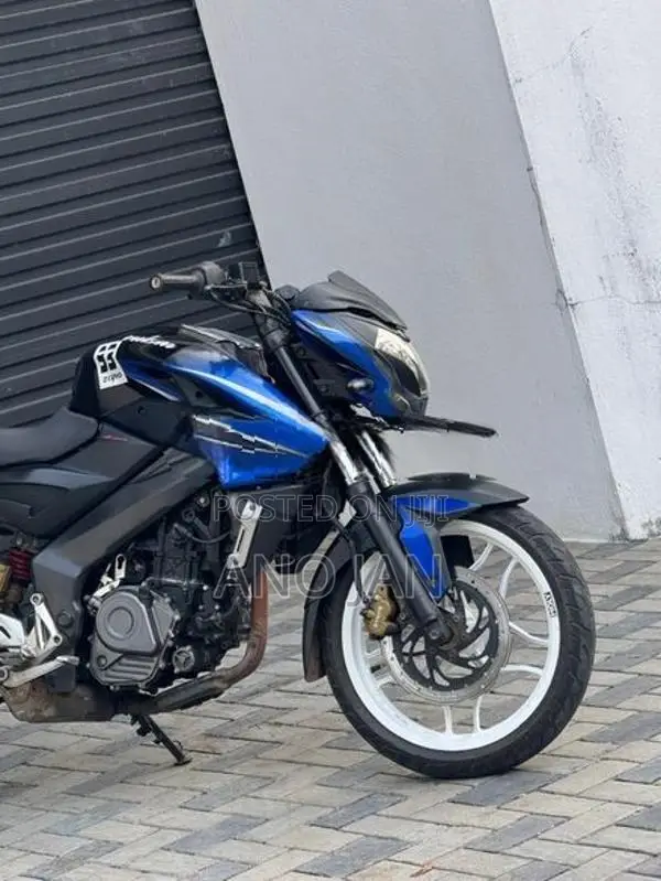 Bajaj Pulsar NS200 2014