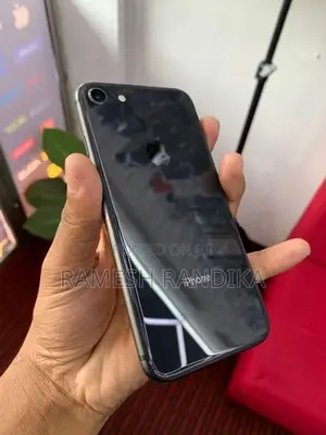 Apple iPhone 8 (Used)
