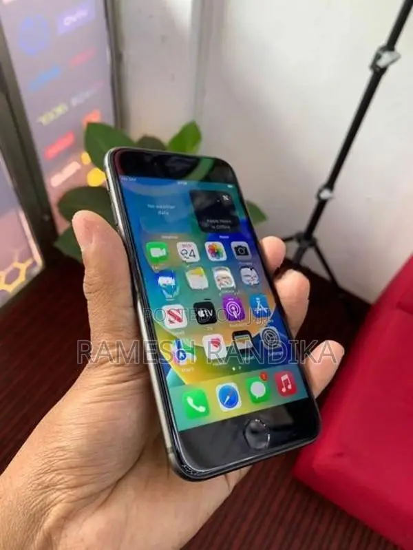 Apple iPhone 8 (Used)