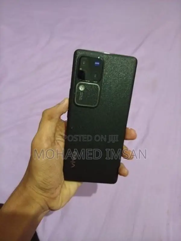 Vivo V30 Pro (Used)