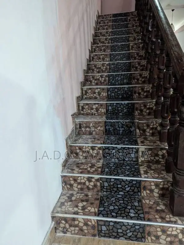 මහෝගනී ලී අත් වැටක්