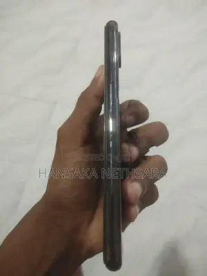 Apple iPhone XS (Used)