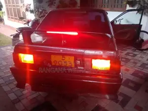 Nissan B11 1985