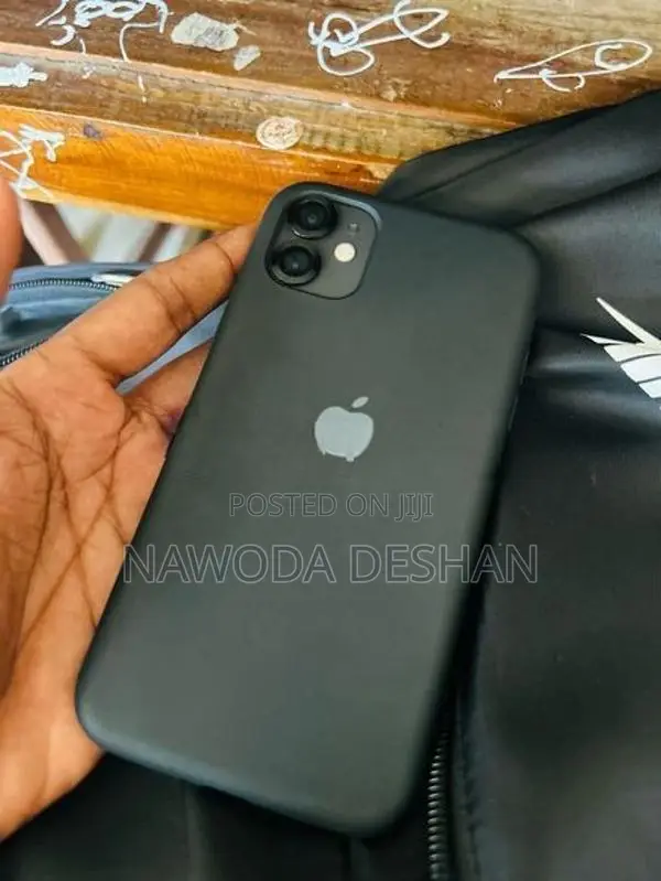 Apple iPhone 11 (Used)