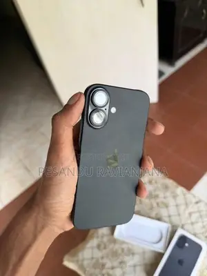 Apple iPhone 16 (Used)