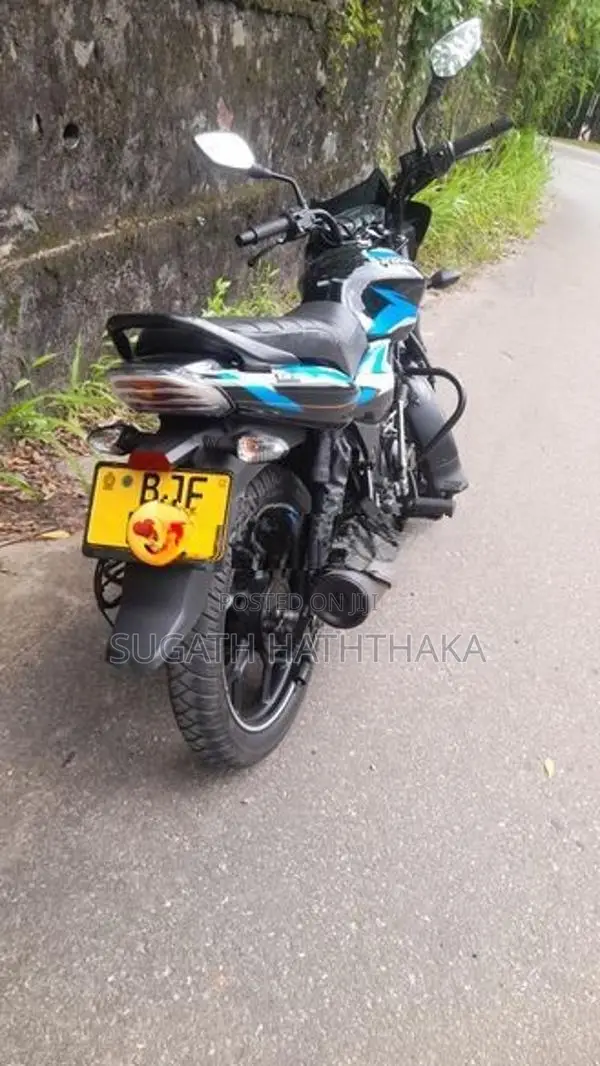 Bajaj Discover 125 2023