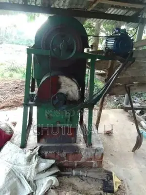පොල්ලෙලි කපන යන්ත්‍රය