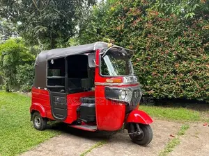 Bajaj RE 2019