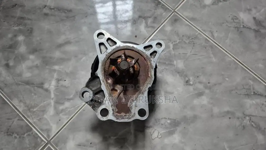 Toyota Belta 1KR water pump