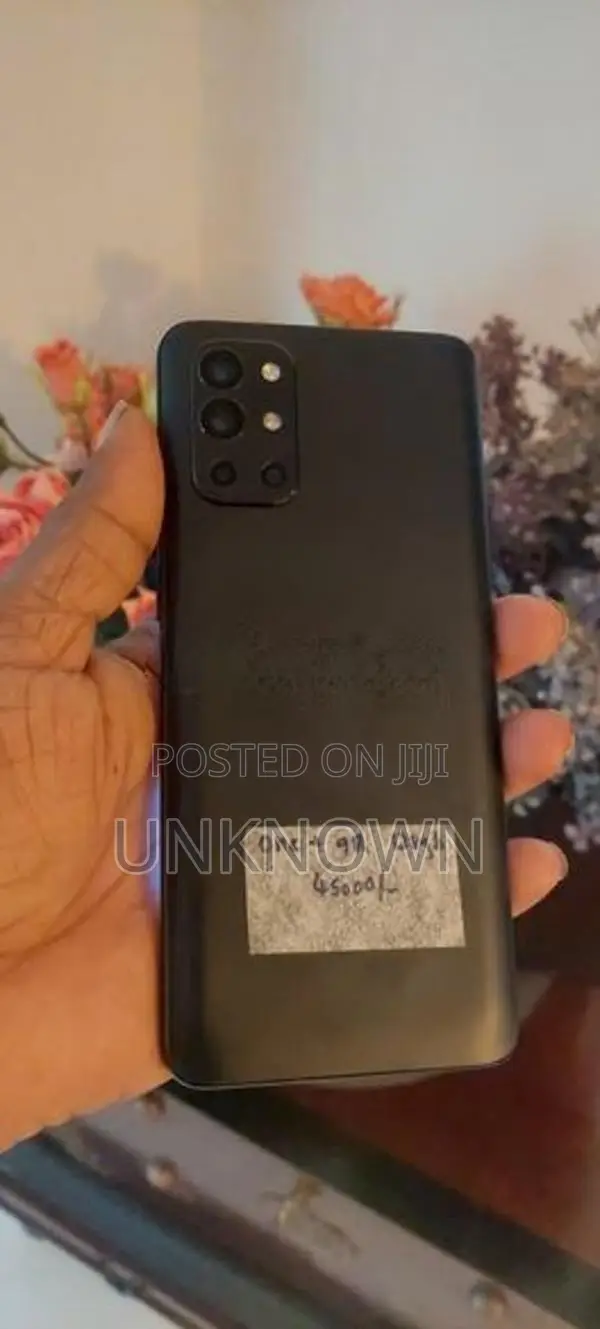 OnePlus 9R 128GB (Used)