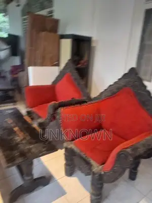 Kaluwara sofa