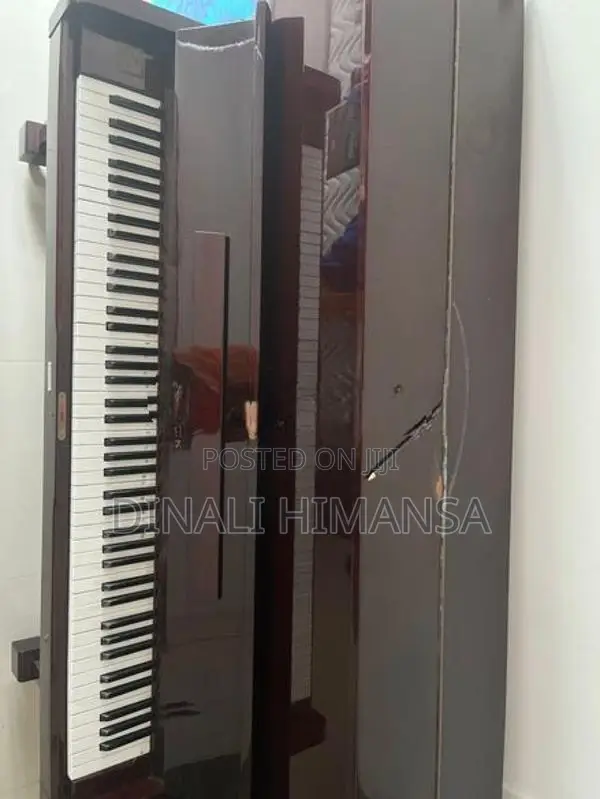 It’s a Samick Piano